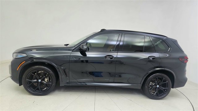 Used 2025 BMW X5 sDrive40i w/ M Sport Package image 10