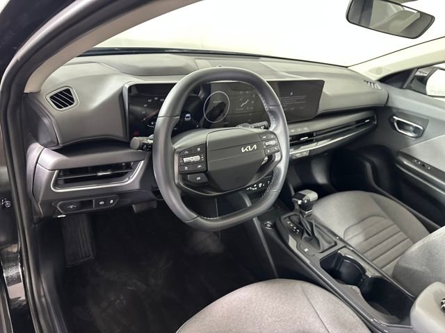 Used 2025 Kia K4 EX image 13