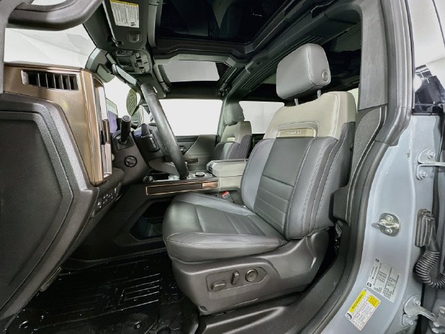 Used 2025 GMC Hummer EV 2X AWD/4WD image 4