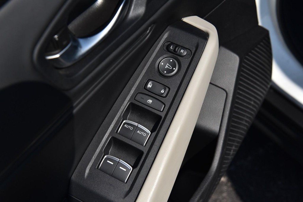 Certified 2024 Honda Accord EX image 8