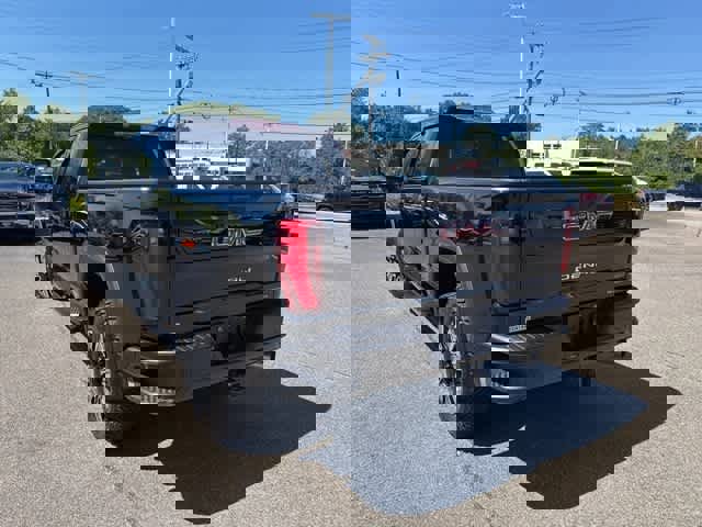 Used 2024 GMC Sierra 3500 Denali w/ Denali Reserve Package image 5