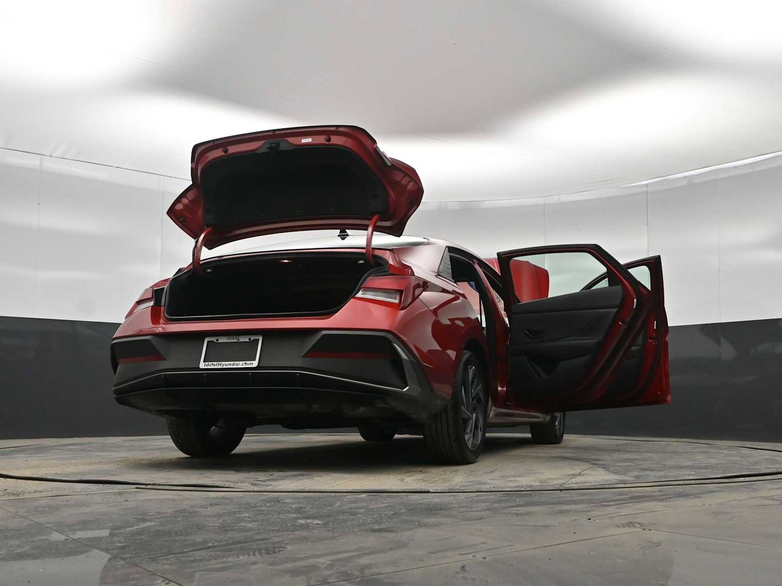 Certified 2025 Hyundai Elantra Sport image 43