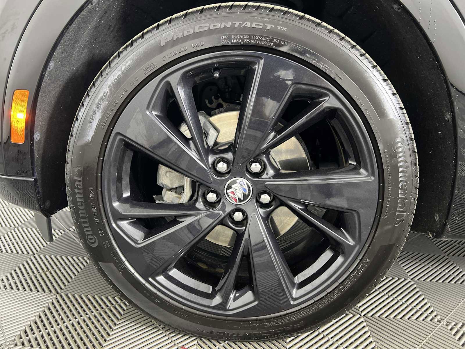 Certified 2023 Buick Envision Preferred w/ Sport Touring Package image 22