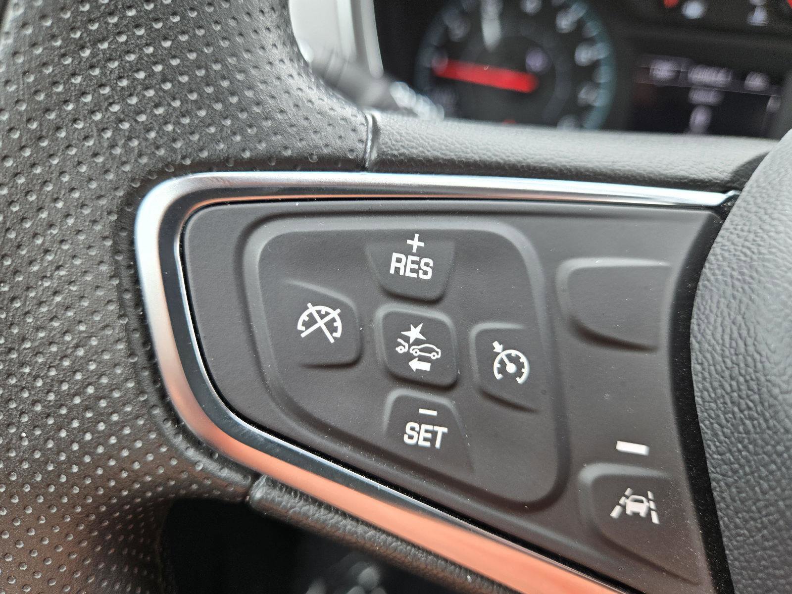 Used 2024 Chevrolet Equinox LS image 31