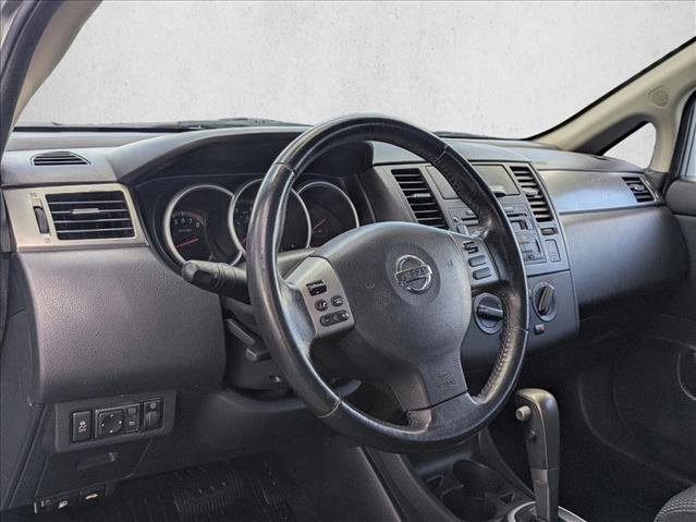 Used 2011 Nissan Versa Hatchback w/ Premium Pkg FWD image 10