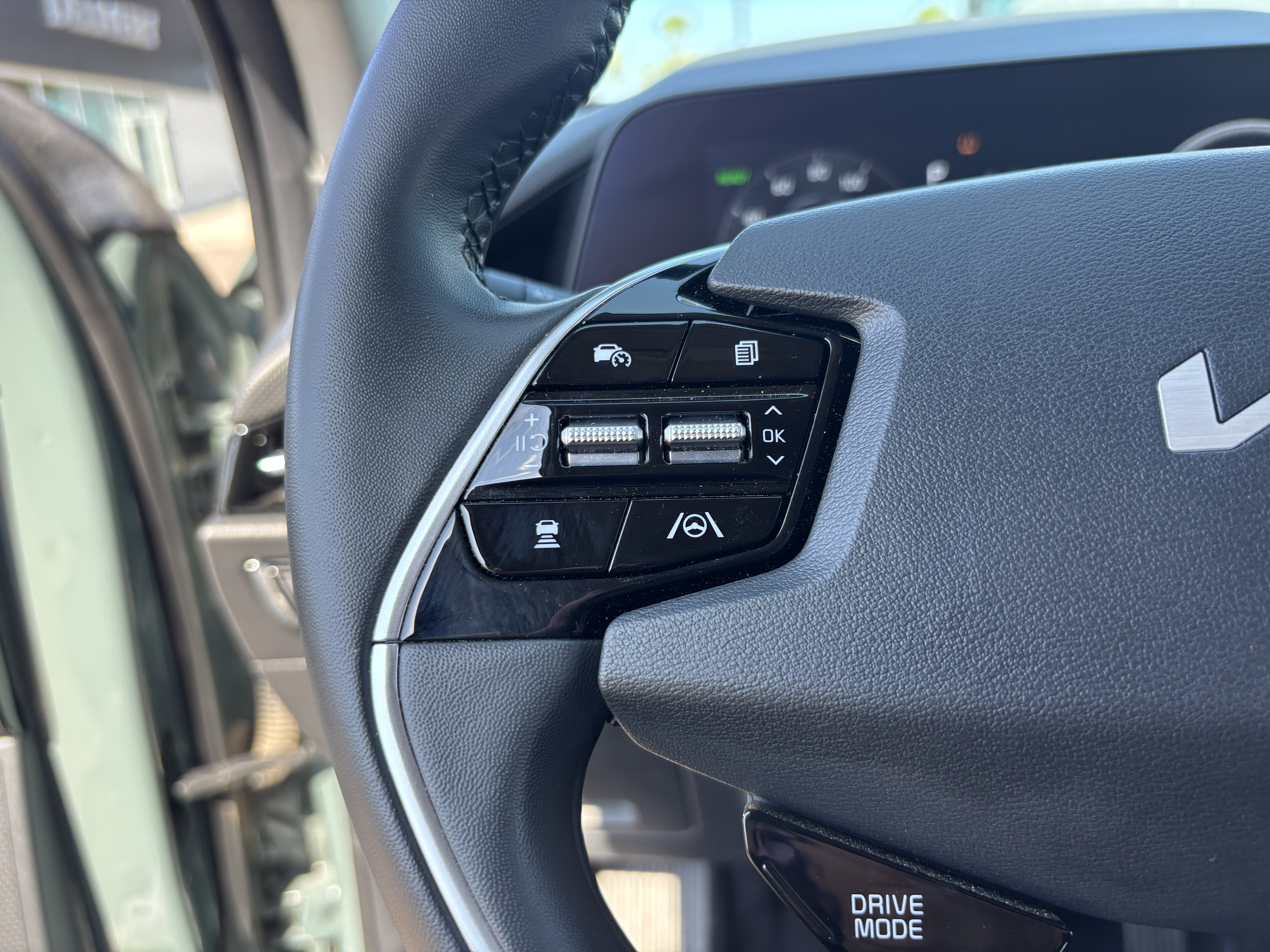 Certified 2023 Kia Niro Wind FWD image 25