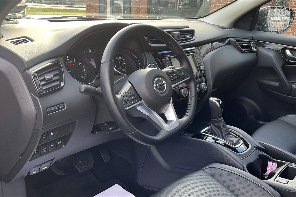 Used 2022 Nissan Rogue Sport SL w/ Premium Package image 13