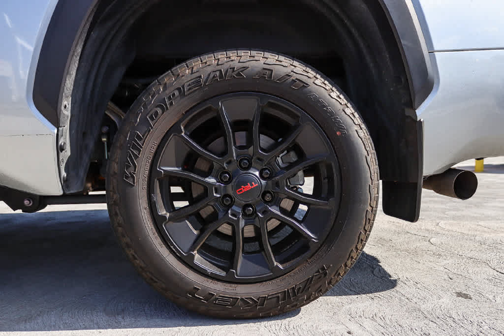 Used 2024 Toyota Tundra Limited w/ TRD Off-Road Package AWD/4WD image 10
