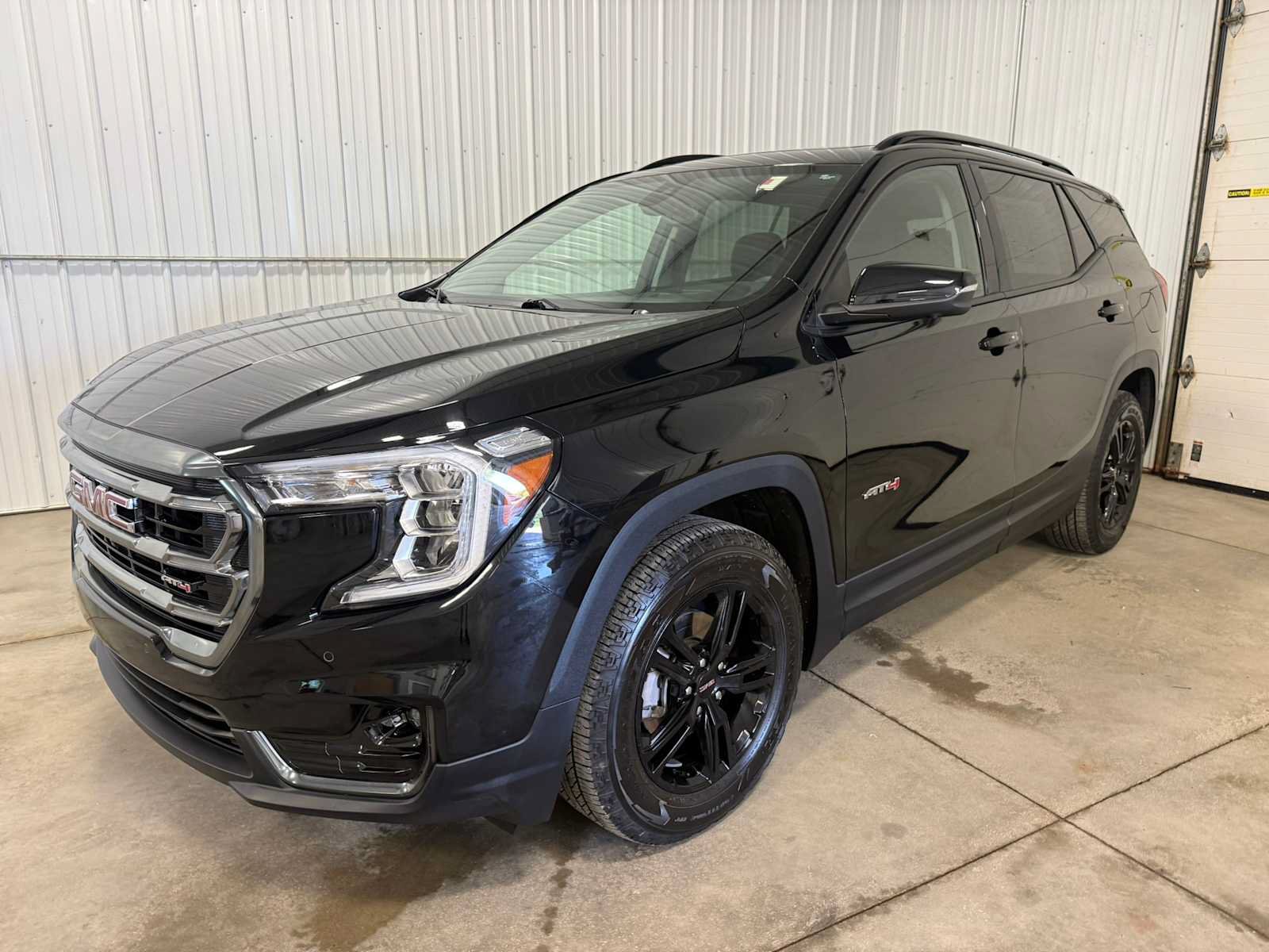 Used 2024 GMC Terrain AT4 w/ Tech Package AWD/4WD image 6