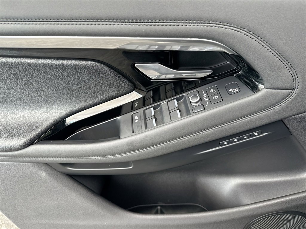 Used 2020 Land Rover Range Rover Evoque SE image 15
