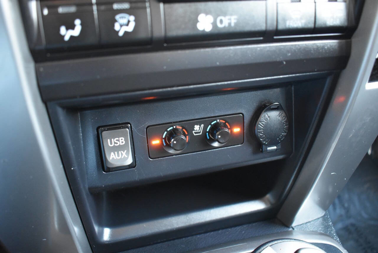 Used 2016 Toyota 4Runner Limited image 33