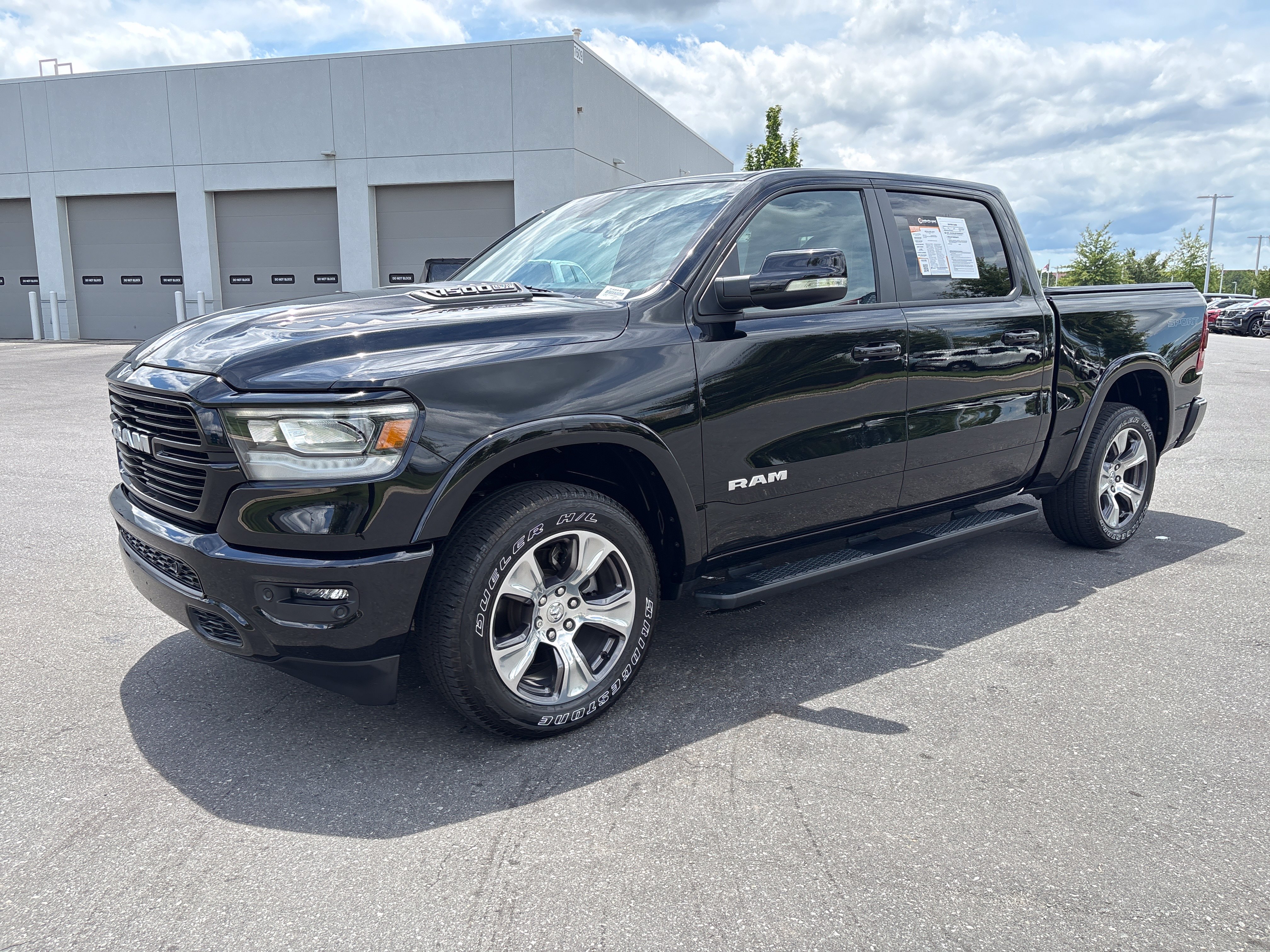 Certified 2022 RAM 1500 Laramie w/ Sport Appearance Package AWD/4WD image 5