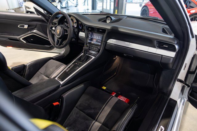 Used 2018 Porsche 911 GT3 RWD image 30