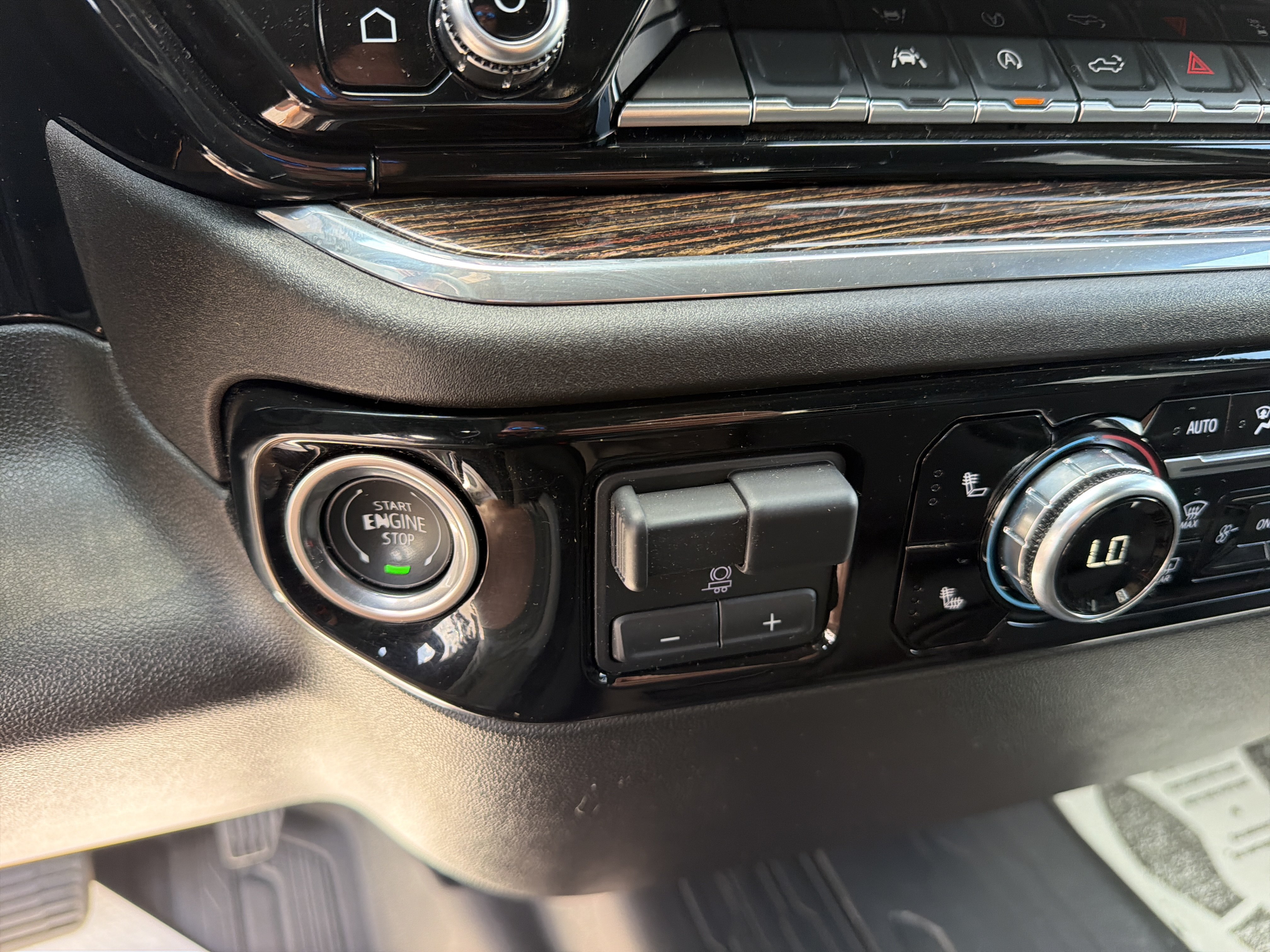 Certified 2025 GMC Sierra 1500 Elevation AWD/4WD image 23