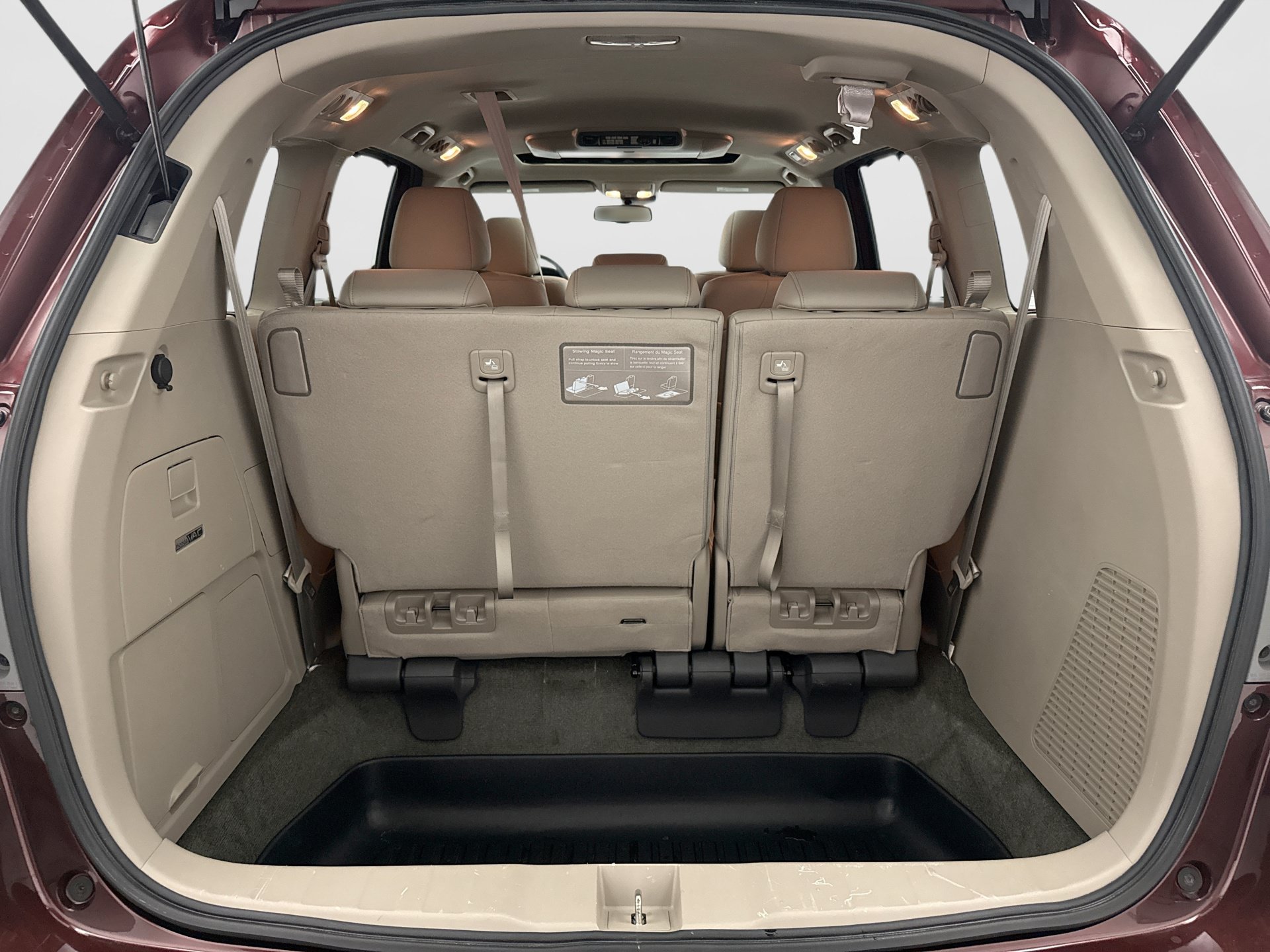 Used 2016 Honda Odyssey Touring Elite image 23