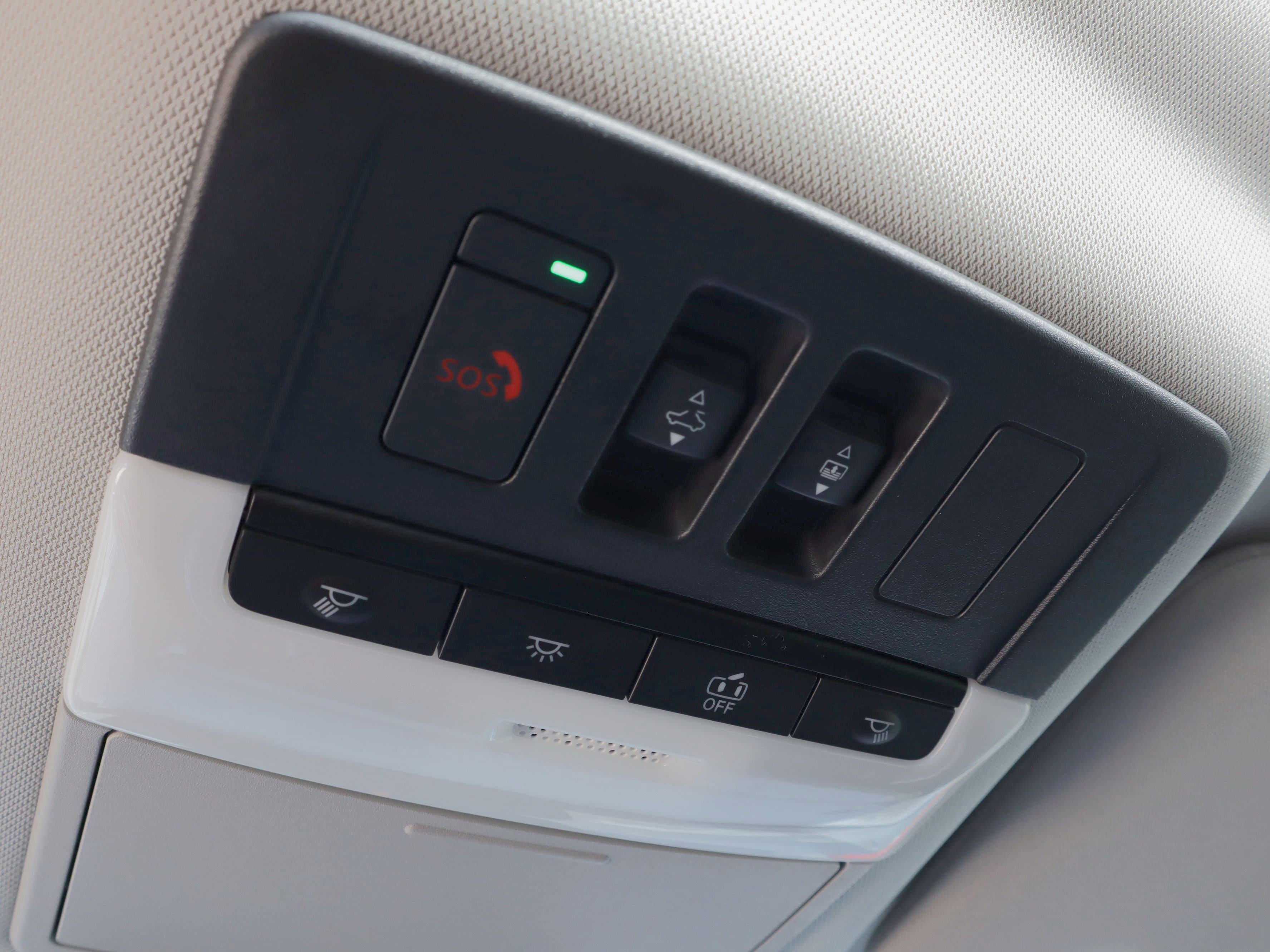 Used 2024 Nissan Pathfinder Platinum image 27