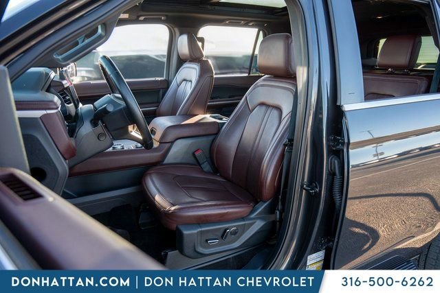 Used 2022 Ford Expedition Limited image 4