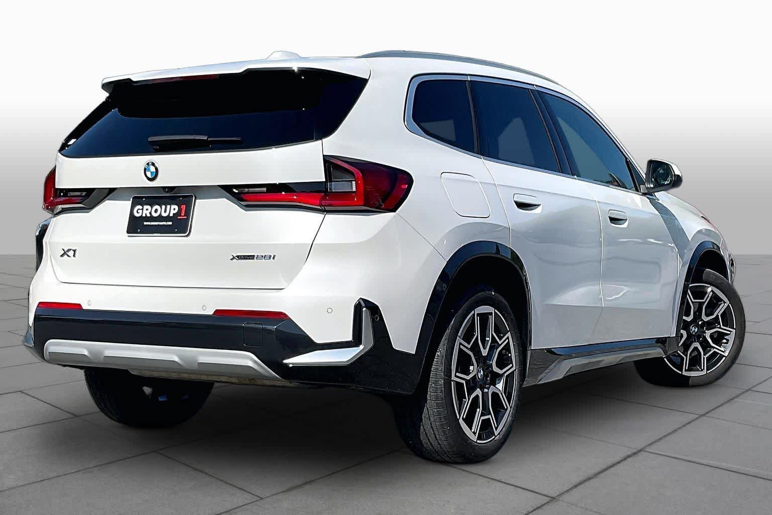 Used 2025 BMW X1 xDrive28i w/ Convenience Package AWD/4WD image 12