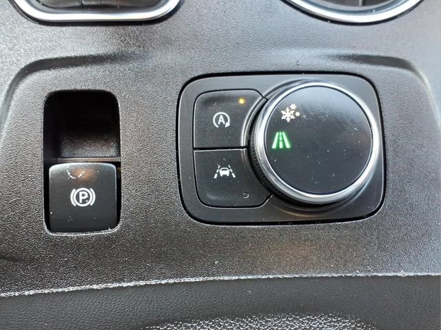 Used 2023 Chevrolet Traverse LT FWD image 25