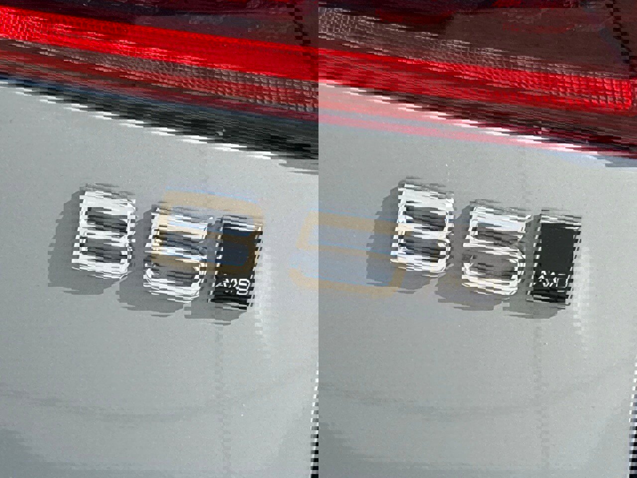 New 2026 Volvo XC60 B5 Plus w/ Protection Package Premier image 7