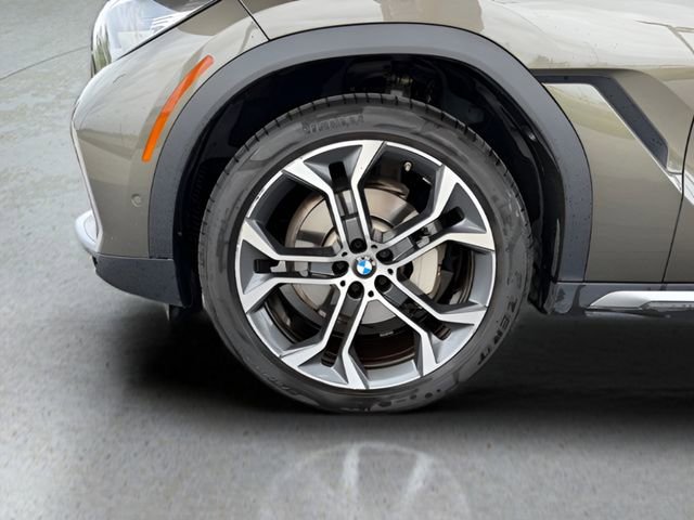 Used 2023 BMW X6 xDrive40i w/ Luxury Seating Package AWD/4WD image 12