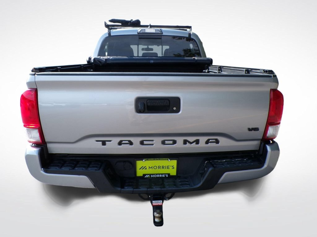 Used 2017 Toyota Tacoma TRD Sport w/ Tow Package RWD image 5