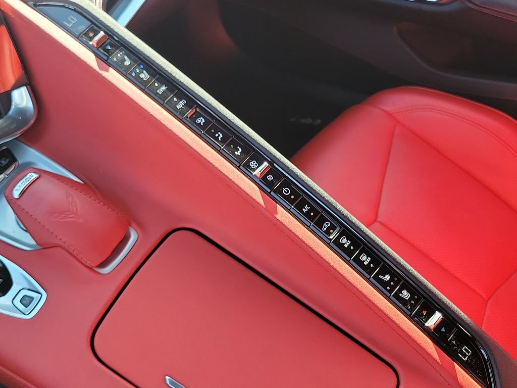 Used 2020 Chevrolet Corvette Stingray Preferred Cpe w/ 2LT Preferred Equipment Group RWD image 31