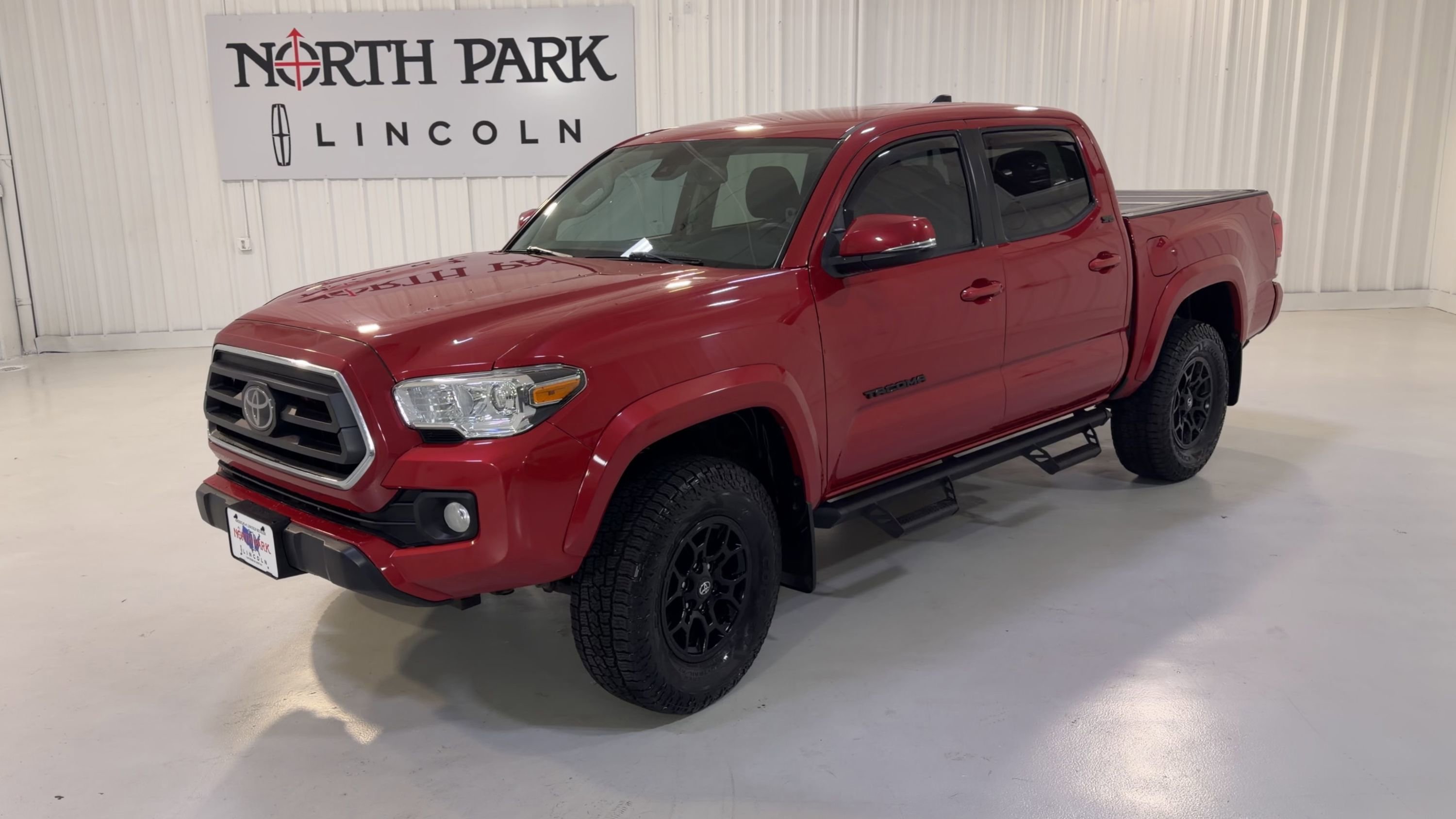 Used 2021 Toyota Tacoma SR5 w/ Technology Package AWD/4WD image 5