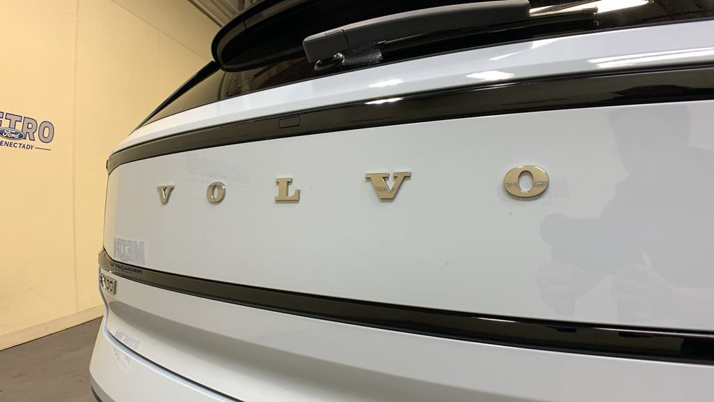 Used 2025 Volvo EX30 Ultra w/ Climate Package AWD/4WD image 17