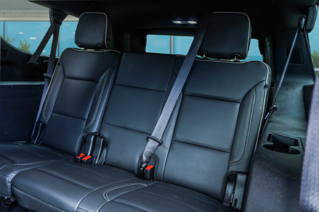Used 2024 GMC Yukon XL SLT RWD image 11