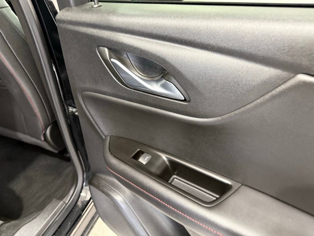 Used 2025 Chevrolet Blazer RS image 28