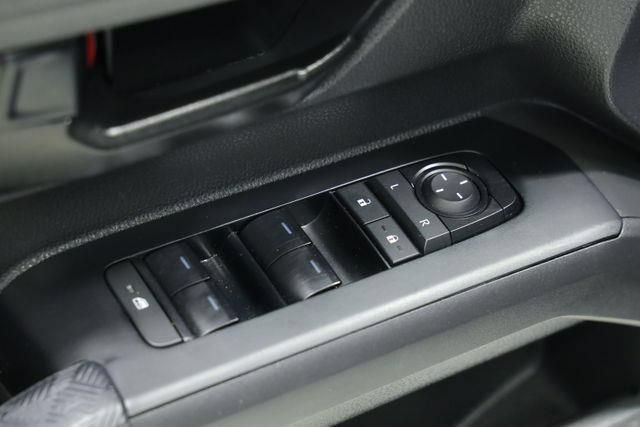 Used 2025 Toyota Tacoma SR5 AWD/4WD image 30