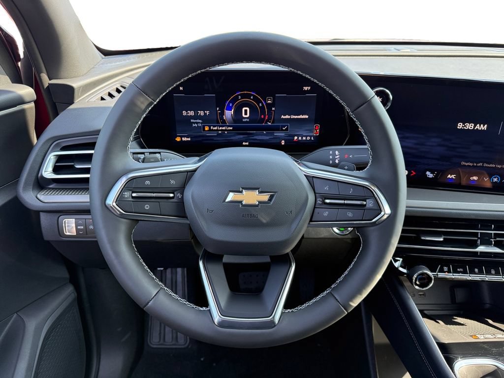 New 2026 Chevrolet Traverse LT w/ Sun and Wheel Package FWD image 12