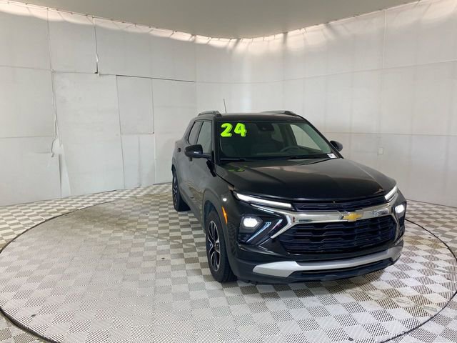 Used 2024 Chevrolet TrailBlazer LT FWD image 1