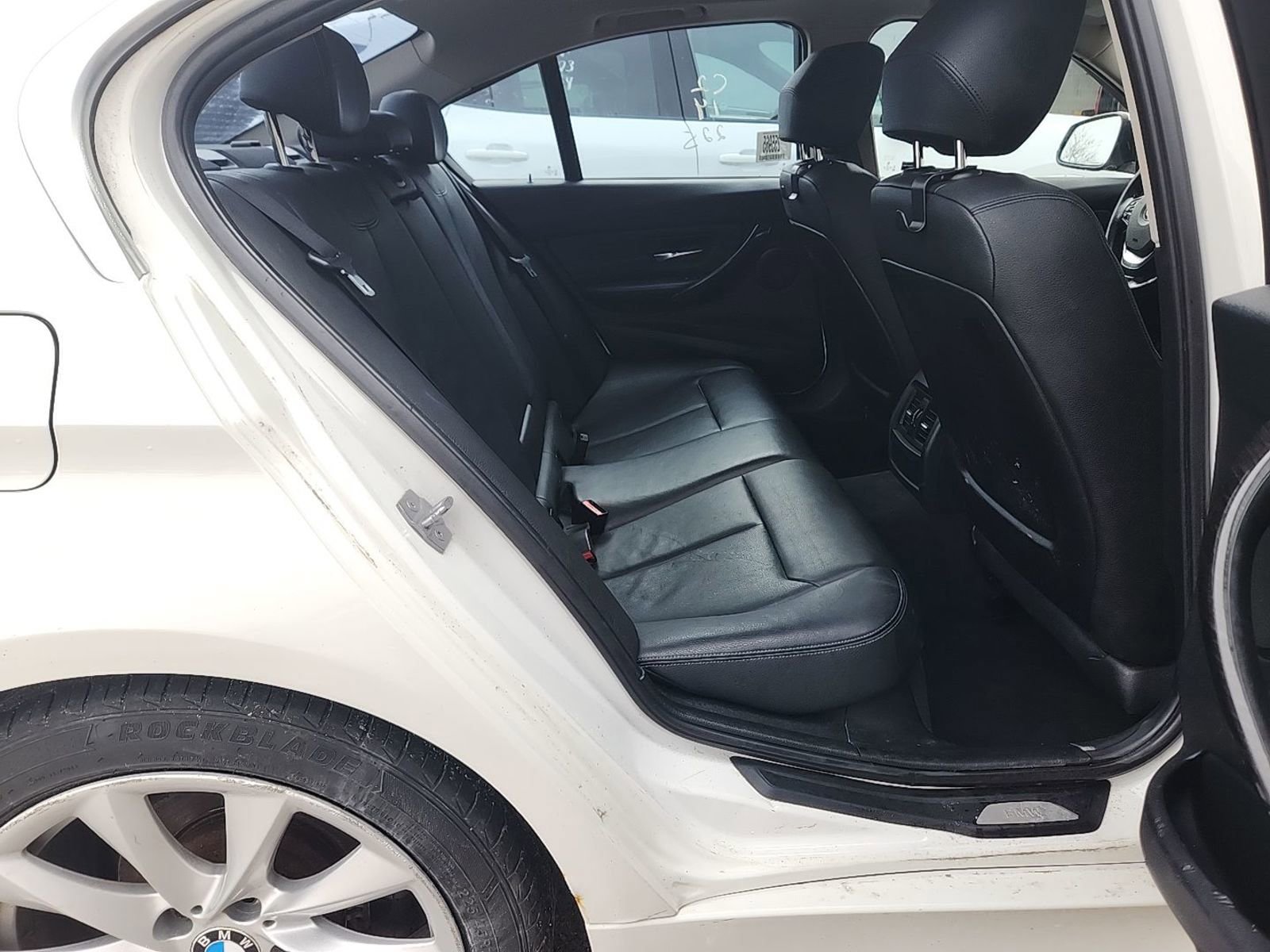 Used 2014 BMW 320i xDrive Sedan AWD/4WD image 9