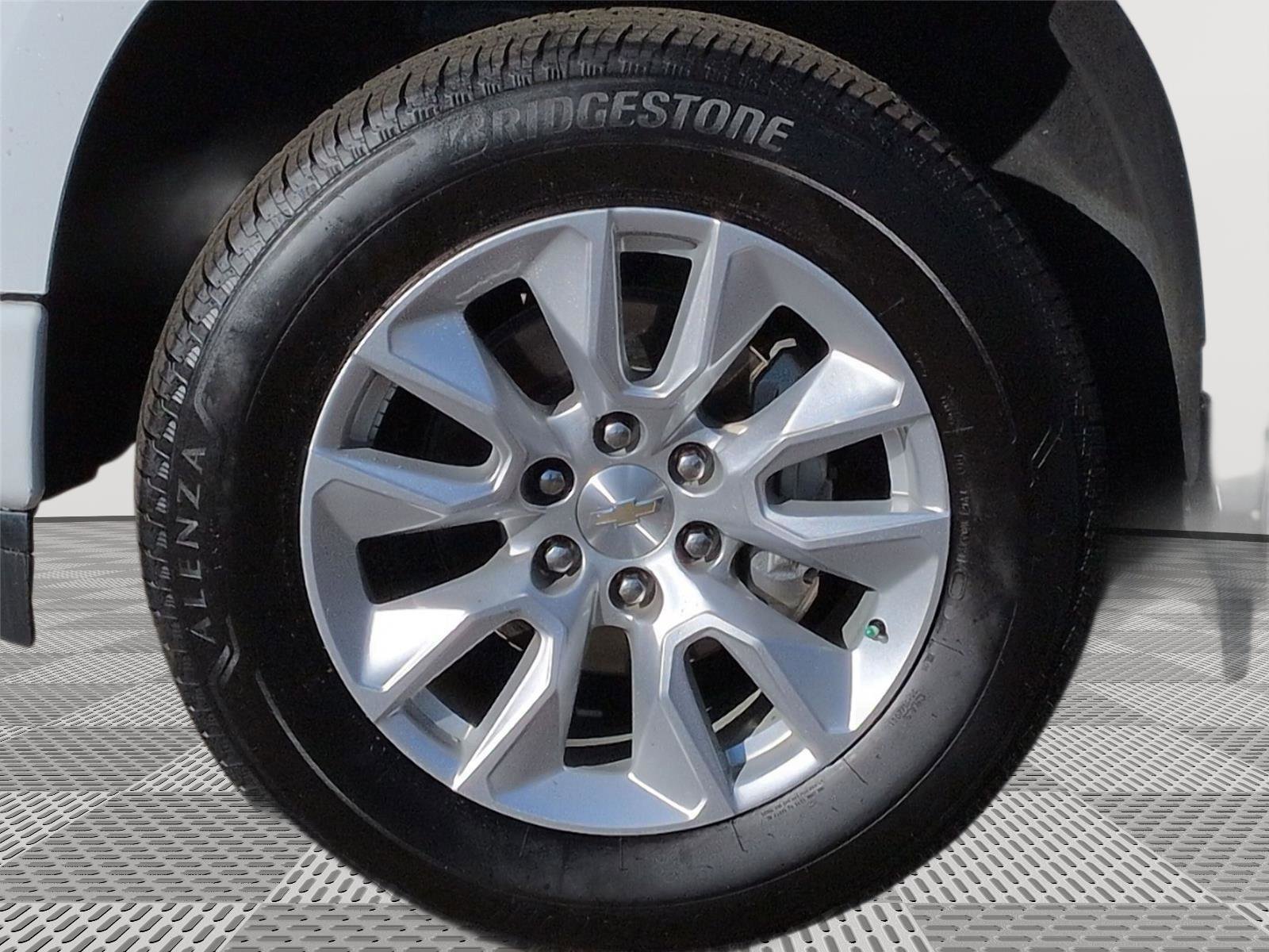 Used 2023 Chevrolet Silverado 1500 Custom image 9