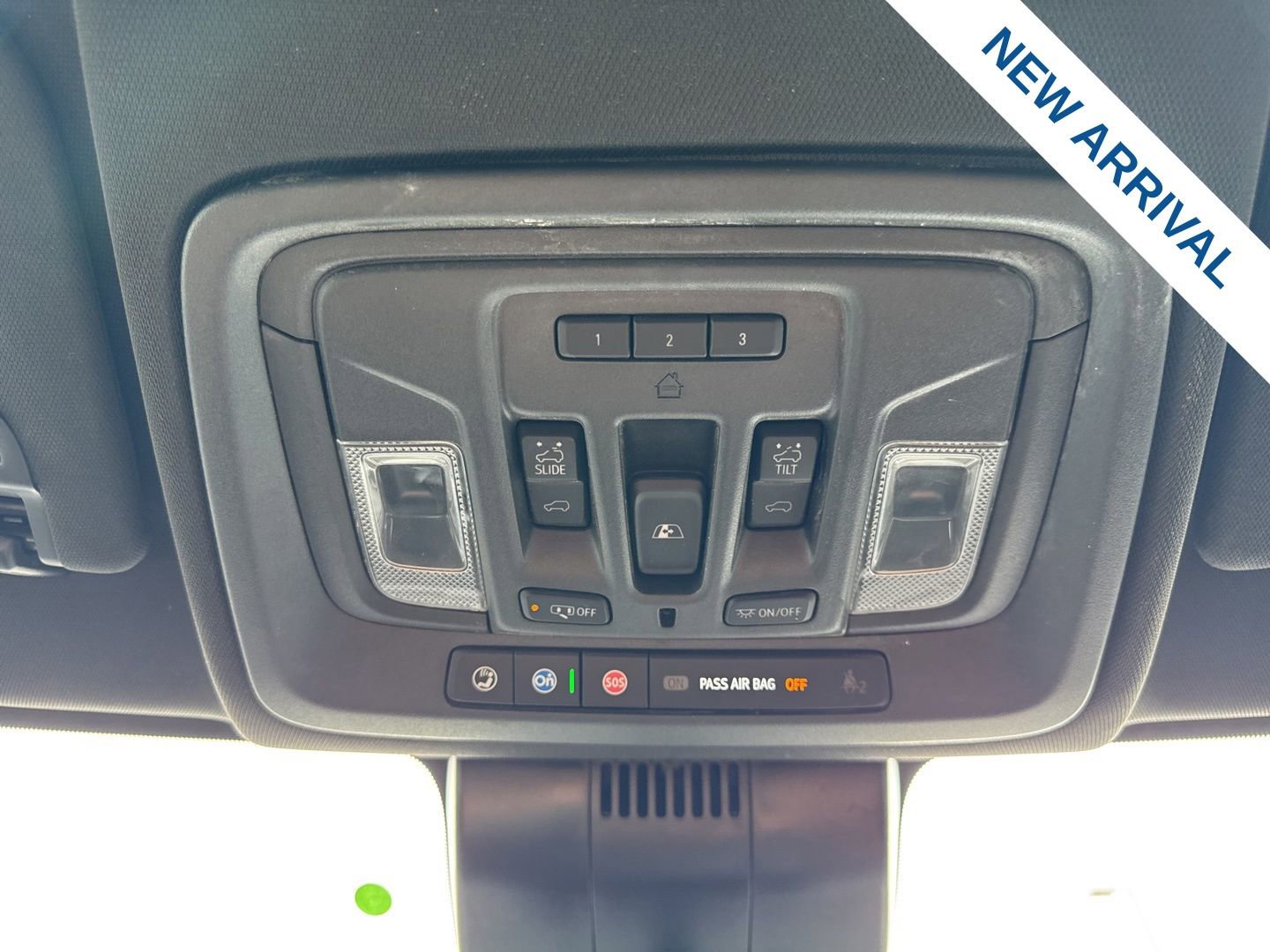 Used 2025 Chevrolet Silverado 1500 High Country w/ Technology Package AWD/4WD image 27