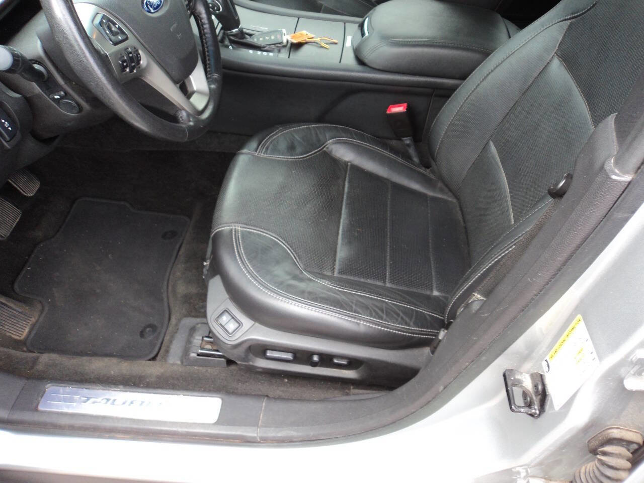 Used 2015 Ford Taurus Limited image 13