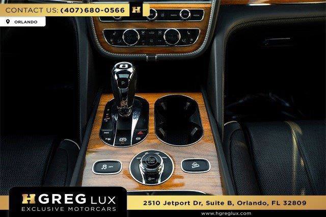 Used 2022 Bentley Bentayga AWD/4WD image 47