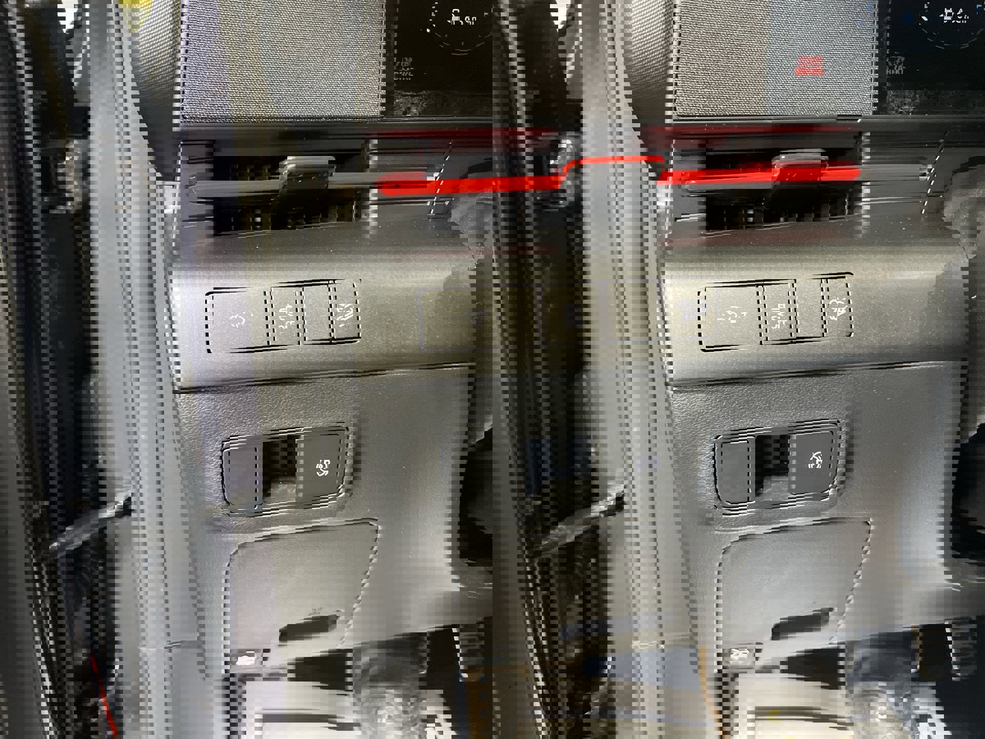 Used 2024 Hyundai Kona N Line image 17