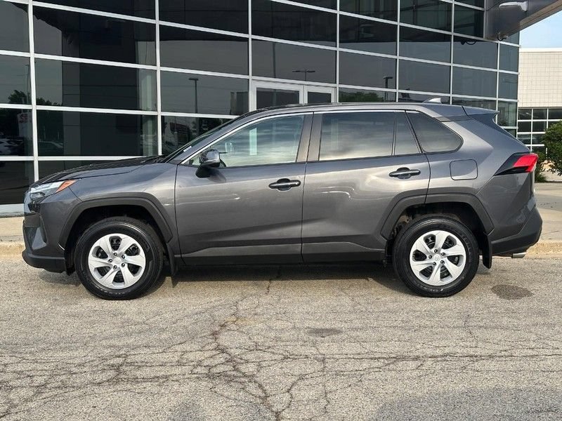Used 2024 Toyota RAV4 LE AWD/4WD image 8