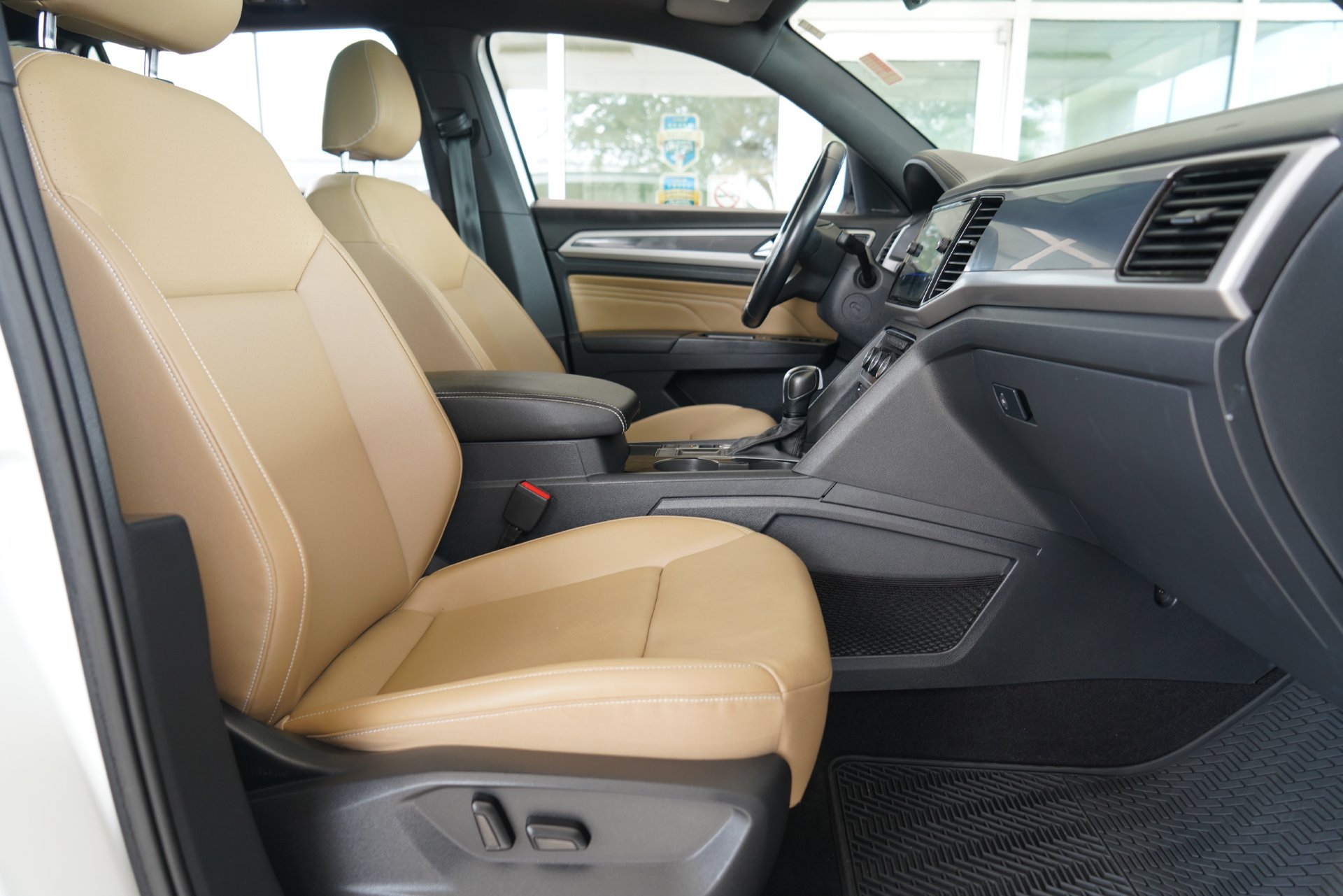Used 2020 Volkswagen Atlas Cross Sport SEL w/ Cross Sport MDO Package FWD image 23