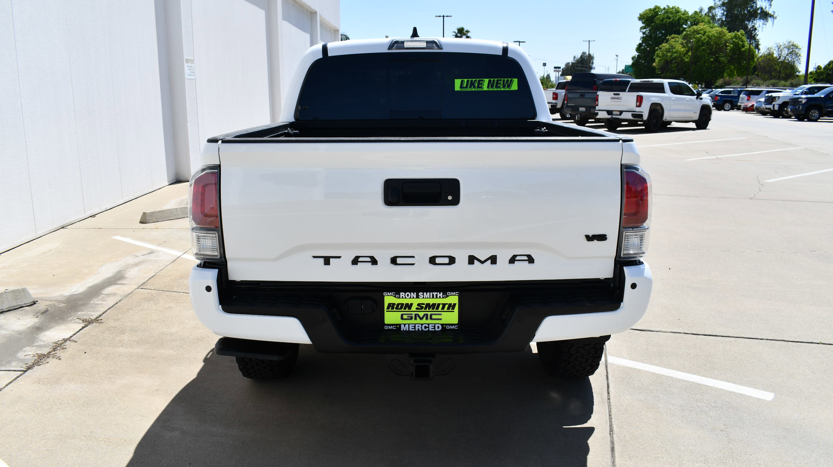 Used 2022 Toyota Tacoma TRD Off-Road w/ Technology Package image 7
