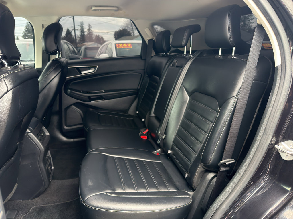 Used 2019 Ford Edge SEL w/ Equipment Group 201A AWD/4WD image 12