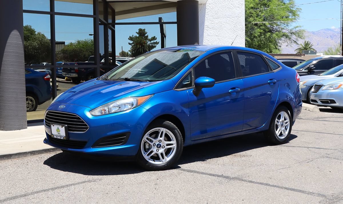 Used 2019 Ford Fiesta SE FWD image 2