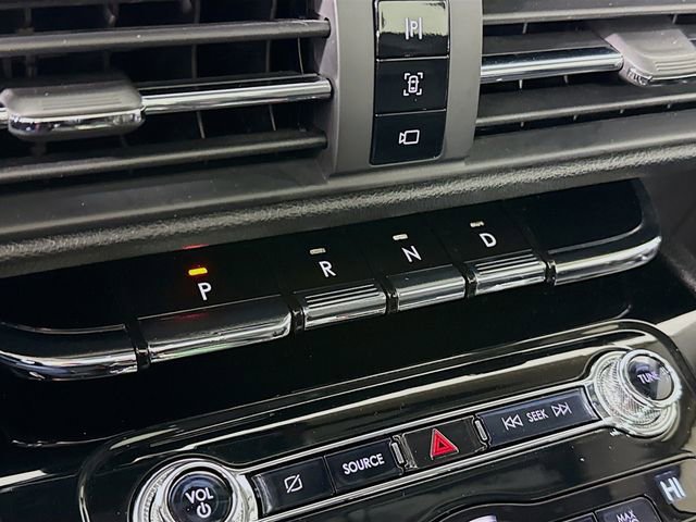 Used 2020 Lincoln Corsair Reserve w/ Equipment Group 201A image 17