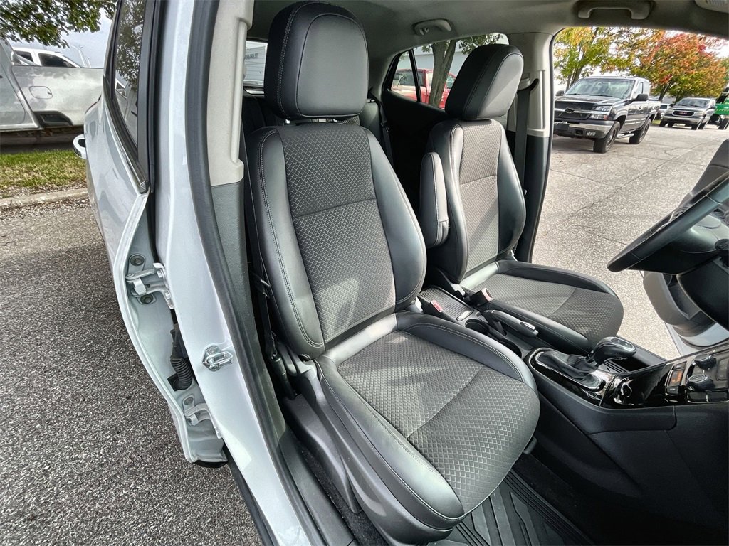 Used 2022 Buick Encore Preferred w/ Safety Package image 24