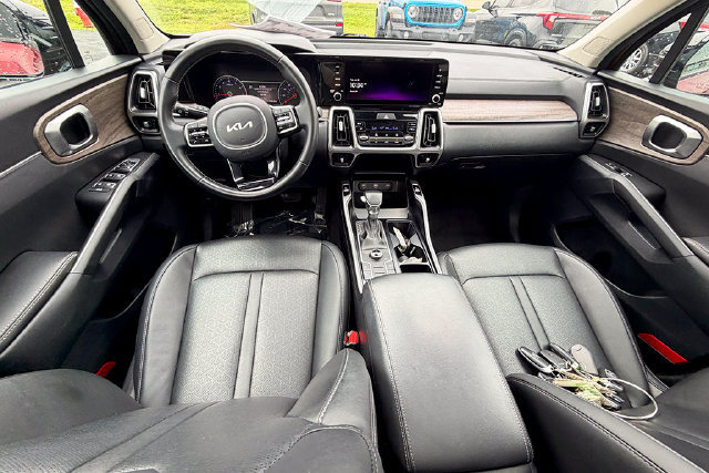Used 2022 Kia Sorento S w/ Panoramic Sunroof Package AWD/4WD image 10