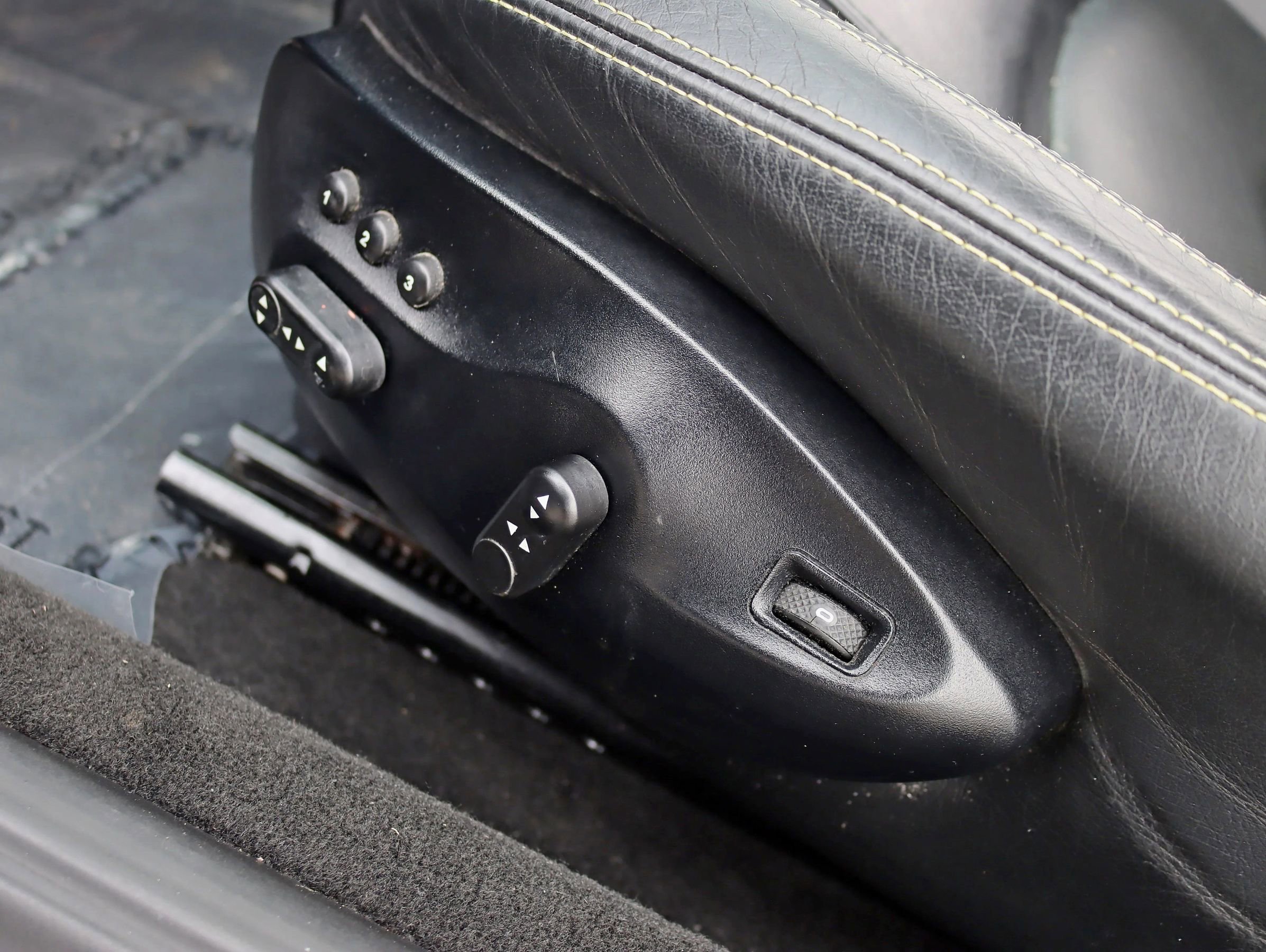 Used 2013 Maserati GranTurismo MC RWD image 28
