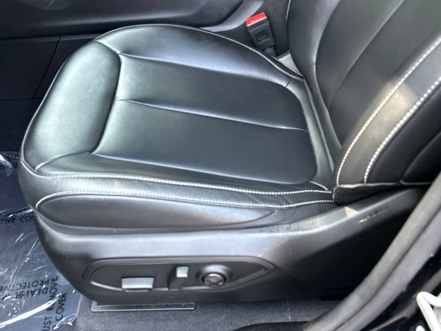 Used 2024 Jeep Grand Cherokee L Limited w/ Black Appearance Package AWD/4WD image 28